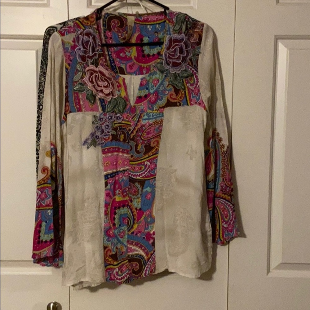 Tapestry look blouse